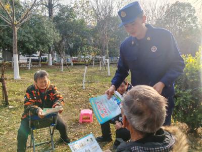 县消防救援大队多措并举筑牢冬季消防安全防线