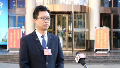 怀揣民声民意 共赴履职盛会 全县政协委员向大会报到 