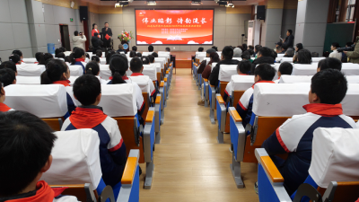 我县举办毛泽东同志诞辰132周年诗词朗诵会  