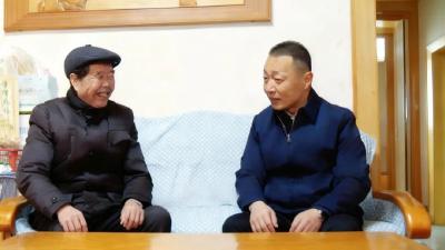 陈栋走访看望部分县级退休老领导 征求对我县“十五五”规划编制的意见建议