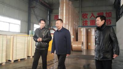 陈栋到重点企业宣讲党的二十届四中全会精神时强调 强化服务保障 筑牢安全防线 推动企业可持续发展 