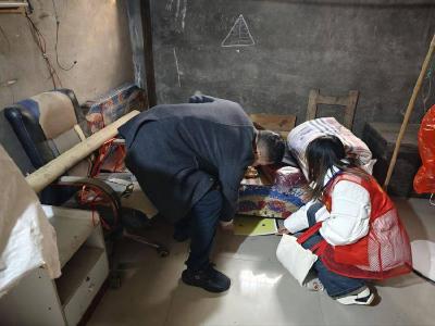 ​徐庶社区开展病媒生物密度监测工作
