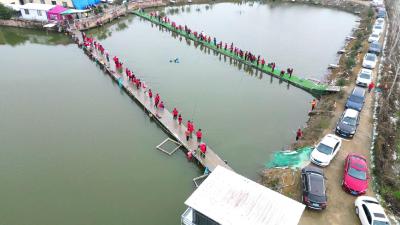 清河管理区：“鱼”跃新年　上百钓友开启垂钓热潮  