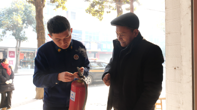 县消防救援局：开展“九小场所”专项检查　筑牢冬季消防安全防线  