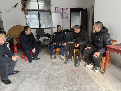 ​市第三十六中学深入南漳县驻点帮扶村走访慰问