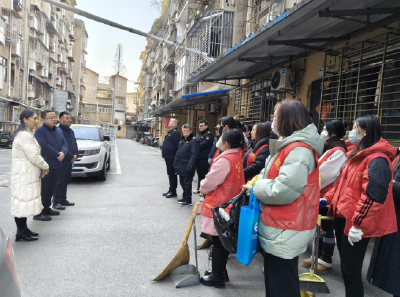 ​苗圃社区：老旧小区焕新颜　环境提质在行动