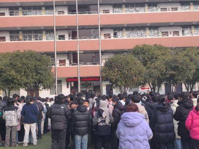 ​卞和社区：警校携手护航校园安全