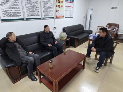 县烟草专卖局开展“政策+技术”咨询活动
