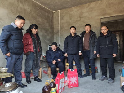 ​县农技中心：新春佳节送温暖　结对帮扶传真情