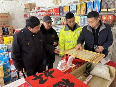 ​东巩镇：净化校园周边环境 筑牢未成年人“无烟”防线