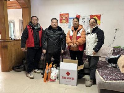 ​卞和社区开展走访慰问活动