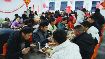 从“牛棚”到“餐桌”　云上牧歌团年宴见证南漳奶业“牛”日子  