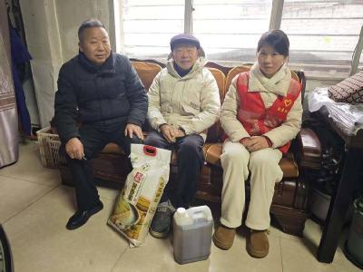 ​徐庶社区开展节前走访慰问活动
