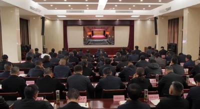 我县组织收听收看全市奋力打造中西部发展的区域性中心城市大会 