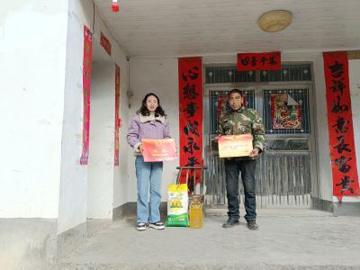 ​板桥镇：喜报送上门　尊崇暖人心