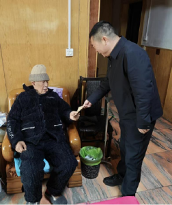 县农业农村局开展节前走访慰问活动
