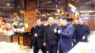 陈栋开展节前慰问检查 强调全力保安全稳供应促消费惠民生