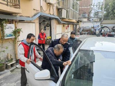 警社联动暖民心　上门办证解民忧