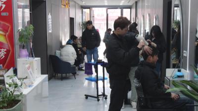 二月二“剃龙头”　民俗升温迎鸿运  