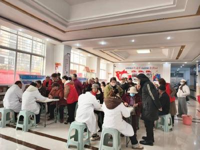 卞和社区开展免费爱心体检活动