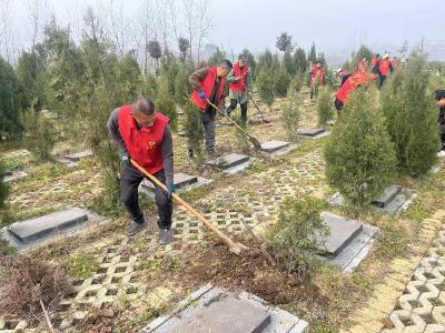 ​黄莲树社区开展义务植树志愿服务活动