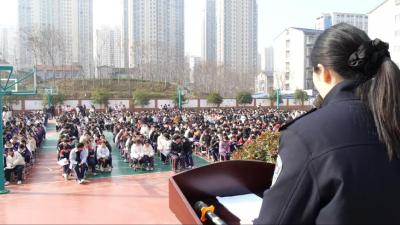 “警校联动”讲好“开学第一课”　筑牢校园安全“防护网”  