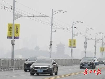 3万人奔跑，一座城守护 