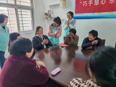 “幸福颐养”暖人心　春晖社工护航夕阳红