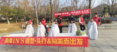 水镜庄社区开展免费义剪志愿服务活动