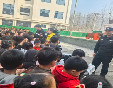 肖堰镇：筑牢校园禁毒防线　法治护航少年成长