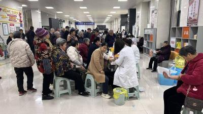 徐庶庙村开展免费健康体检活动