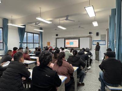 ​凤山学校：春启新程 家校同行