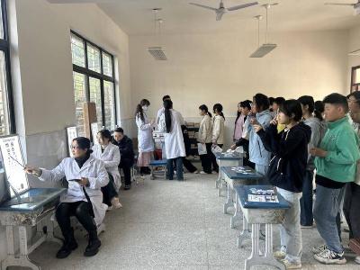李庙镇闫坪中学开展学生视力健康公益筛查活动