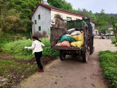 ​东巩镇双坪社区多措并举开展爱国卫生月活动