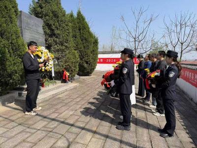九集镇：清明祭英烈　薪火续征程
