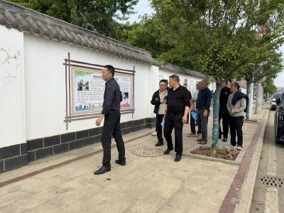东巩镇赴清河管理区考察交流“清洁家园”行动