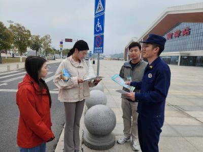 消防进车站　护航平安行