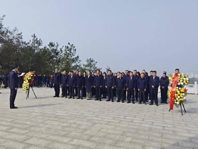 县烟草专卖局开展清明祭英烈主题活动