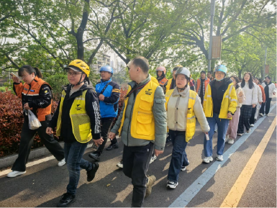 和平桥社区开展“健步同行 聚力同心”健步走活动
