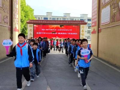 金庙中学：最美路队展风采 文明离校润童心