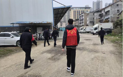 苗圃社区开展流浪犬整治行动