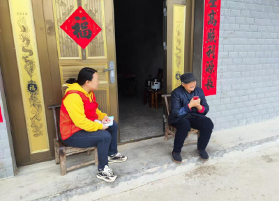 花石桥社区：网格“多跑路”　点亮老人“光明路”