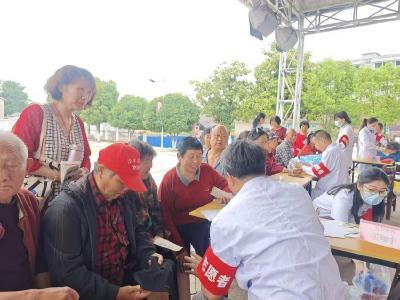 襄阳市中医医院开展下乡免费义诊活动 