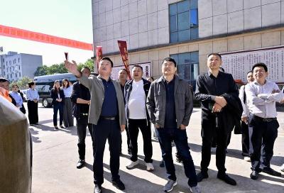 上海及长三角企业家访问东方明珠酒业公司