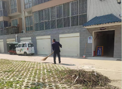 南漳县花石桥社区开展小区环境卫生集中清理整治行动 