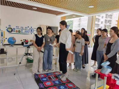 南漳县第三幼儿园开展科学仪器实操研讨活动 