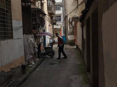 金庙社区开展清洁家园活动