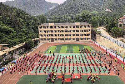 肖堰完全小学举办2026年春季运动会