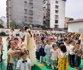 县第三幼儿园：临“震”不乱　安全“童”行