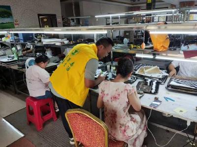 南漳县九集镇开展禁毒宣传进企业活动 
